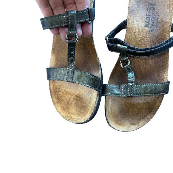 Naot Brown Metallic Rhinestone T-Strap Sandals Cork Footbed Size 40 9 - Picture 2 of 7